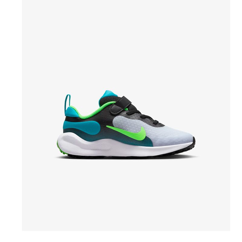 Nike revolution fashion trainers