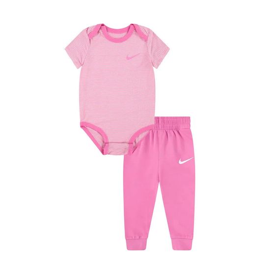 Conjunto Nike Feminino