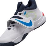 Tenis-Nike-Team-Hustle-11-Ps-Infantil