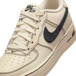 Tenis-Nike-Air-Force-1-07-LV8-Infantil