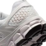 Tenis-Nike-Vomero-5-Infantil