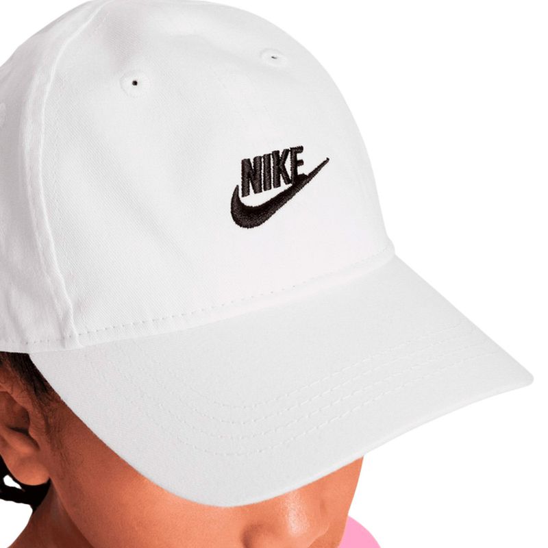 BONE-NIKE-FUTURA-CURVE-BRIM-I